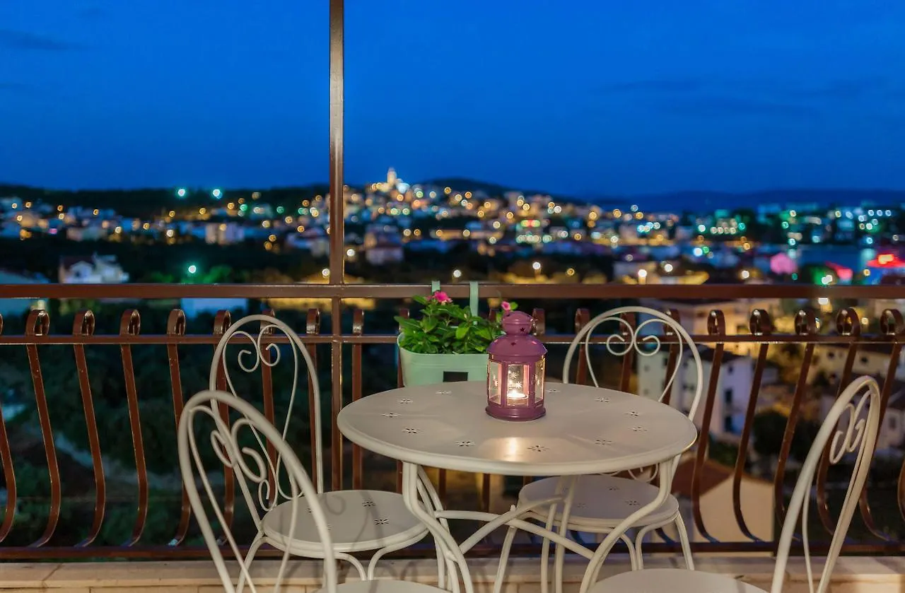 Apartments Loncar Seget Vranjica Croatie